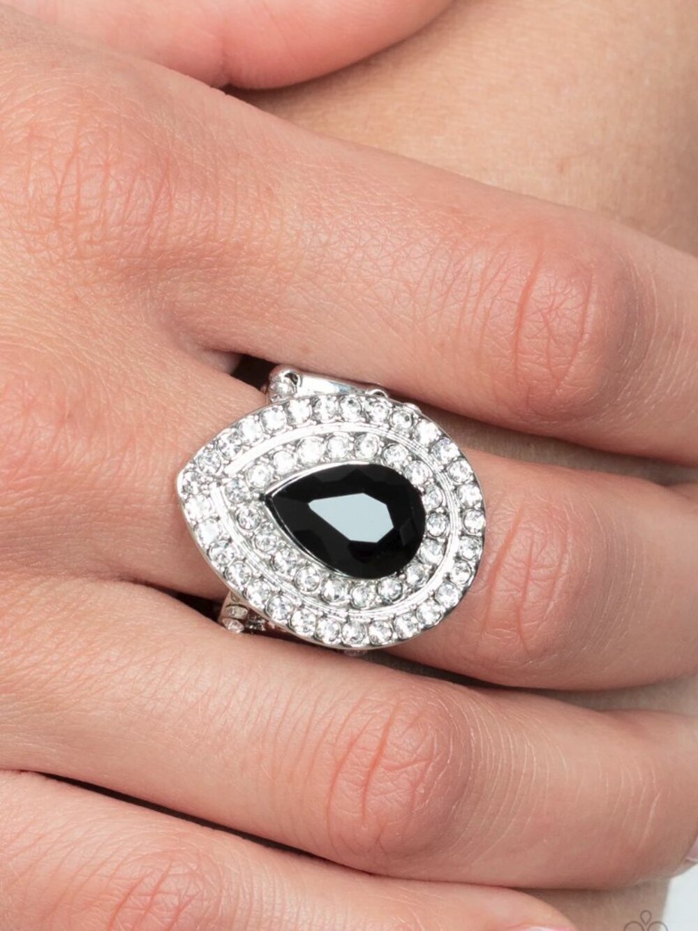 Paparazzi Jewelry Accessories - Icy Indulgence - Black Ring - Vintage
